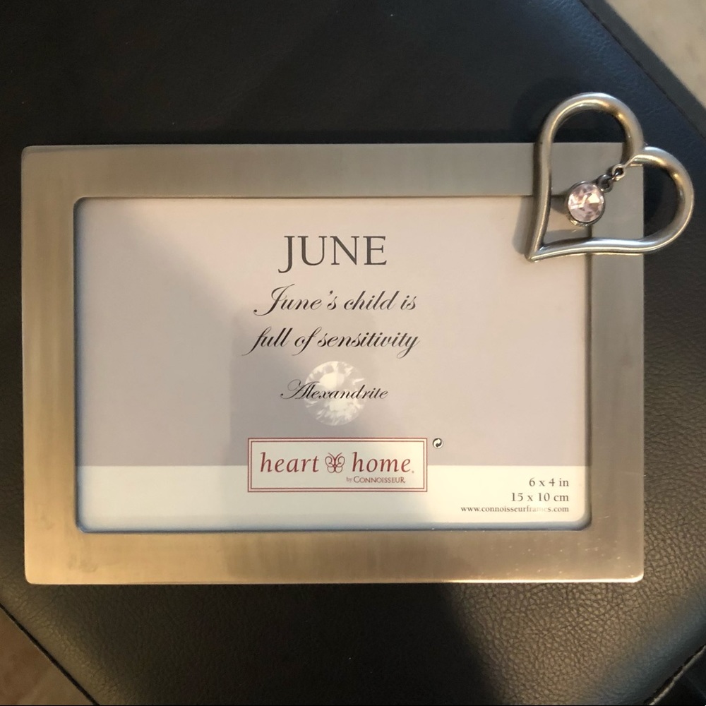June Alexandrite Metal Heart Charm 6 x 4 Picture Frame
